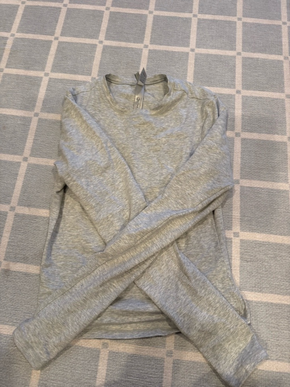 SKIMS Light Gray Long-Sleeve Crewneck Top - Picture 2 of 3